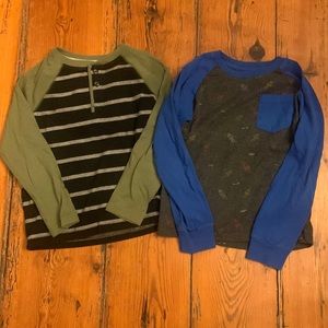 2 boys long sleeve shirts